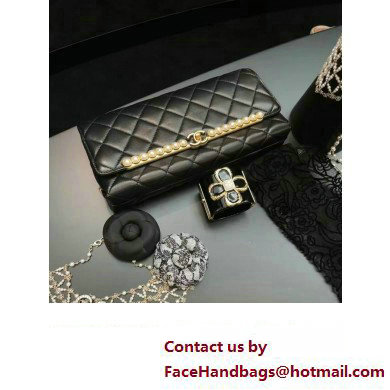 CHANEL lambskin,imitation pearls & gold-tone metal black clutch AS4455 2023